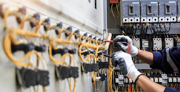 Professional Electrician technician working in Harrah, OK